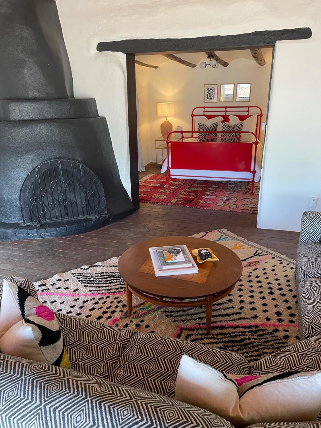 La Dea - Entire Boutique